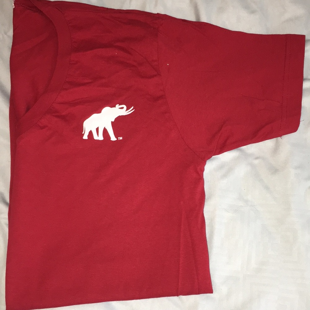 Tuskwear Co. V-Neck🐘